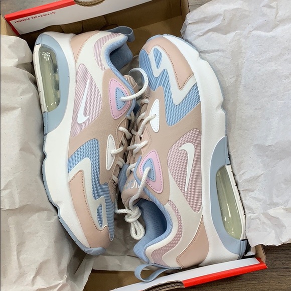 NIKE W AIR MAX 200 running shoes - Picture 13 of 16